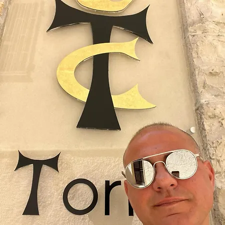 לינה וארוחת בוקר Torre Canina & טרני